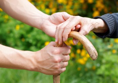 Trop, c&rsquo;est Trop: STOP aux privations de liberté dans les EHPAD